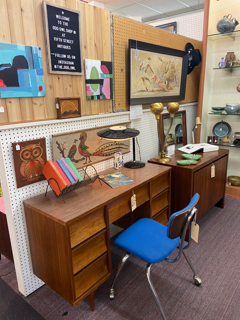 Mid Century Fresno, Mid Century Clovis, Hans Sumpf for sale, Stan Bitters for sale, mcm furniture for sale, retro furniture for sale, central valley mid century, mid century california for sale, mid century dealer, mid century pottery, studio pottery for sale, vintage